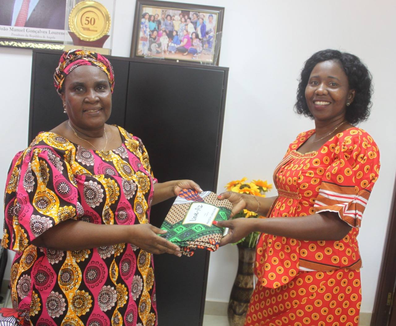 Empresa de Águas e Saneamento do Uíge Homenageia Mulheres no Encerramento do Mês da Mulher